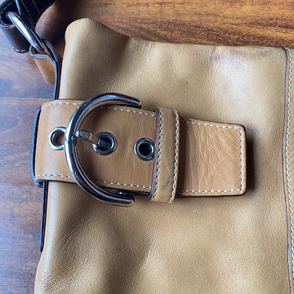 Coach tan leather purse - Picture 2 of 15